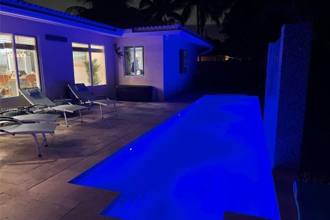 Снять в аренду виллу или дом в Лодердейл-бай-те-Си, Флорида 3 спальни, 175.49м2, № 2018524 - фото 28