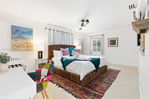 Снять в аренду виллу или дом в Лодердейл-бай-те-Си, Флорида 3 спальни, 175.49м2, № 2018524 - фото 16