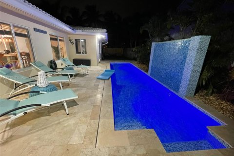 Снять в аренду виллу или дом в Лодердейл-бай-те-Си, Флорида 3 спальни, 175.49м2, № 2018524 - фото 30