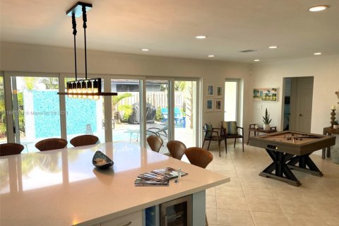 Снять в аренду виллу или дом в Лодердейл-бай-те-Си, Флорида 3 спальни, 175.49м2, № 2018524 - фото 8