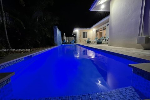 Снять в аренду виллу или дом в Лодердейл-бай-те-Си, Флорида 3 спальни, 175.49м2, № 2018524 - фото 25