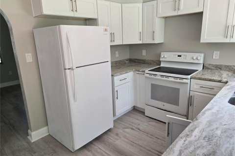 Casa en alquiler en Tampa, Florida, 4 dormitorios, 87.7 m2 № 1898486 - foto 15
