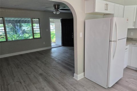 Casa en alquiler en Tampa, Florida, 4 dormitorios, 87.7 m2 № 1898486 - foto 16
