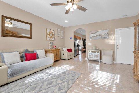 Adosado en venta en Port St. Lucie, Florida, 2 dormitorios, 125.42 m2 № 2078284 - foto 10