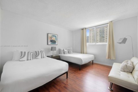 Condo in Sunny Isles Beach, Florida, 1 bedroom  № 1929816 - photo 13