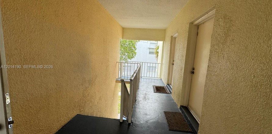 Condo in West Palm Beach, Florida, 2 bedrooms  № 2076210