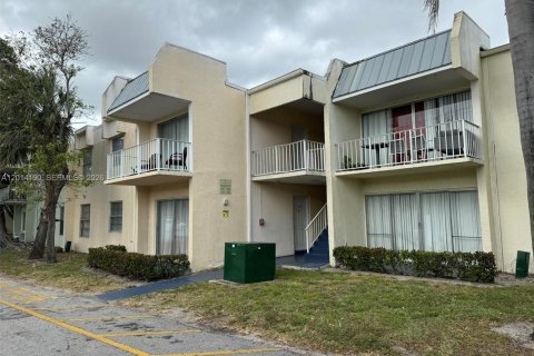 Condo in West Palm Beach, Florida, 2 bedrooms  № 2076210 - photo 21