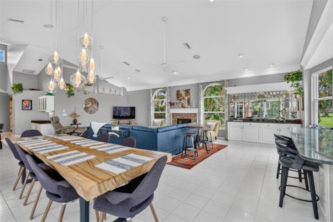 Villa ou maison à vendre à Sarasota, Floride: 3 chambres, 298.22 m2 № 2427187 - photo 20