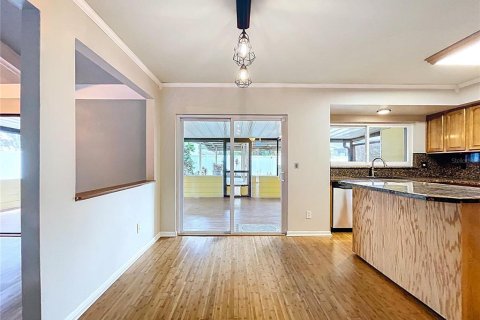 Casa en venta en Tampa, Florida, 4 dormitorios, 186.55 m2 № 1805187 - foto 12