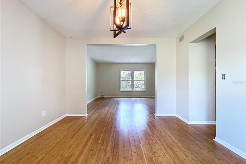Casa en venta en Tampa, Florida, 4 dormitorios, 186.55 m2 № 1805187 - foto 27