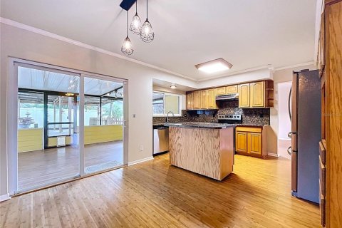 Casa en venta en Tampa, Florida, 4 dormitorios, 186.55 m2 № 1805187 - foto 11