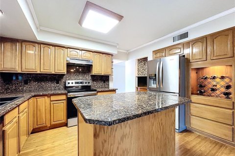 Casa en venta en Tampa, Florida, 4 dormitorios, 186.55 m2 № 1805187 - foto 10