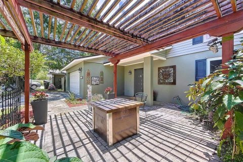 Casa en venta en Tampa, Florida, 4 dormitorios, 186.55 m2 № 1805187 - foto 5