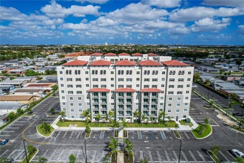 Apartamento en Sweetwater, Florida 2 dormitorios, 22864.6 m2 № 1978441
