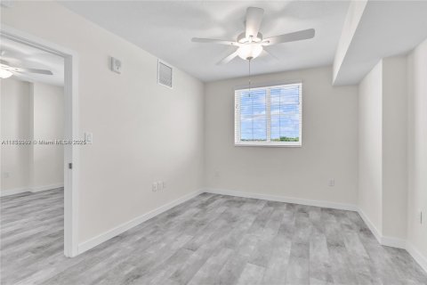 Apartamento en alquiler en Sweetwater, Florida, 2 dormitorios, 22864.55 m2 № 1978441 - foto 20
