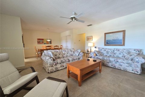Condo in Fort Lauderdale, Florida, 2 bedrooms  № 1875191 - photo 5