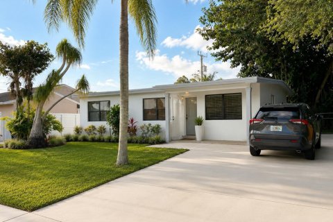 Villa ou maison à vendre à West Palm Beach, Floride: 3 chambres, 75.62 m2 № 2085121 - photo 2
