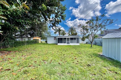 Villa ou maison à vendre à West Palm Beach, Floride: 3 chambres, 75.62 m2 № 2085121 - photo 17