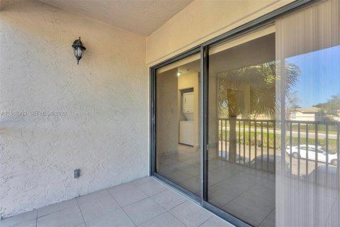 Copropriété à vendre à Coral Springs, Floride: 2 chambres, 58.44 m2 № 2028204 - photo 21