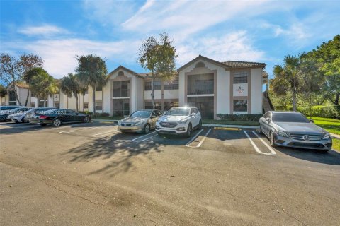 Copropriété à vendre à Coral Springs, Floride: 2 chambres, 58.44 m2 № 2028204 - photo 27