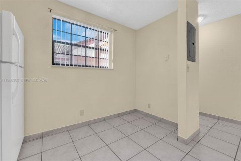 Copropriété à vendre à Coral Springs, Floride: 2 chambres, 58.44 m2 № 2028204 - photo 6