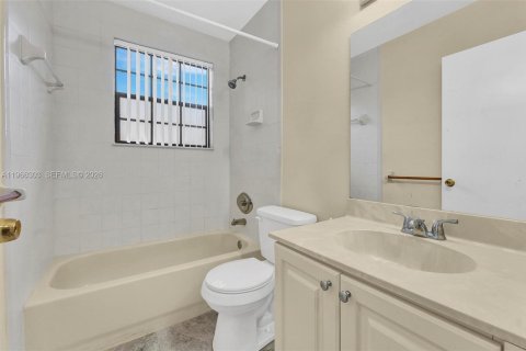 Copropriété à vendre à Coral Springs, Floride: 2 chambres, 58.44 m2 № 2028204 - photo 14