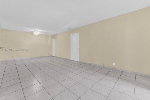 Copropriété à vendre à Coral Springs, Floride: 2 chambres, 58.44 m2 № 2028204 - photo 18
