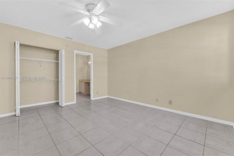 Copropriété à vendre à Coral Springs, Floride: 2 chambres, 58.44 m2 № 2028204 - photo 9