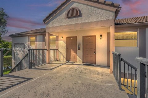 Copropriété à vendre à Coral Springs, Floride: 2 chambres, 58.44 m2 № 2028204 - photo 29