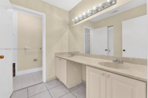 Copropriété à vendre à Coral Springs, Floride: 2 chambres, 58.44 m2 № 2028204 - photo 10