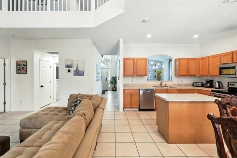 Casa en venta en Kissimmee, Florida, 8 dormitorios, 267.65 m2 № 2155529 - foto 8