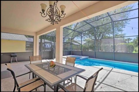 Casa en venta en Kissimmee, Florida, 8 dormitorios, 267.65 m2 № 2155529 - foto 24