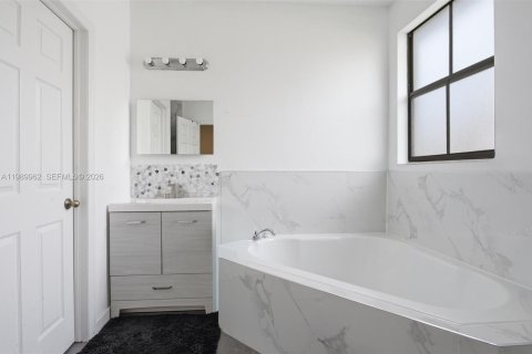 Adosado en venta en Doral, Florida, 3 dormitorios, 170.75 m2 № 2052040 - foto 20