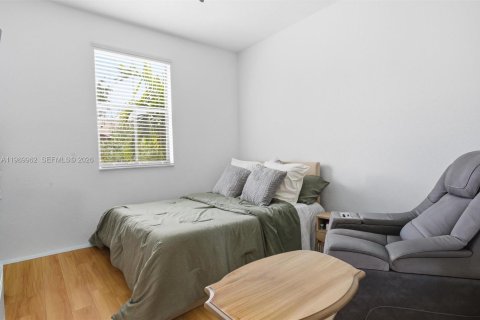 Adosado en venta en Doral, Florida, 3 dormitorios, 170.75 m2 № 2052040 - foto 25