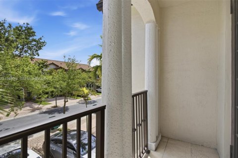 Adosado en venta en Doral, Florida, 3 dormitorios, 170.75 m2 № 2052040 - foto 24