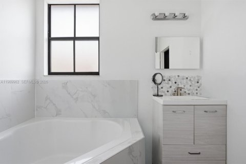 Adosado en venta en Doral, Florida, 3 dormitorios, 170.75 m2 № 2052040 - foto 21