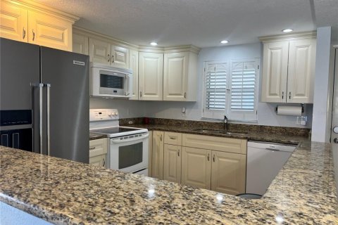 Condo in Clearwater, Florida, 2 bedrooms  № 1743308 - photo 11