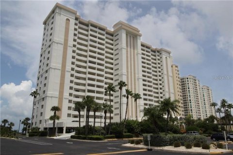 Condo in Clearwater, Florida, 2 bedrooms  № 1743308 - photo 1