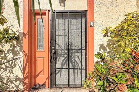 Adosado en venta en Saint Petersburg, Florida, 3 dormitorios, 120.77 m2 № 2109677 - foto 7