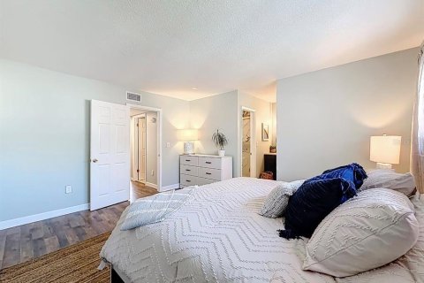 Adosado en venta en Saint Petersburg, Florida, 3 dormitorios, 120.77 m2 № 2109677 - foto 18