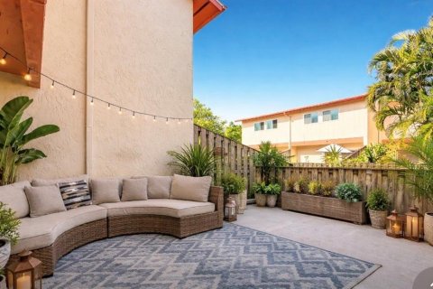Adosado en venta en Saint Petersburg, Florida, 3 dormitorios, 120.77 m2 № 2109677 - foto 5