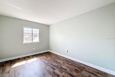 Adosado en venta en Saint Petersburg, Florida, 3 dormitorios, 120.77 m2 № 2109677 - foto 17