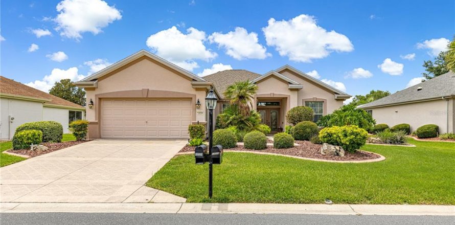 Casa en Summerfield, Florida 3 dormitorios, 181.9 m2 № 2110590