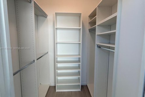 Townhouse in Fort Lauderdale, Florida 3 bedrooms, 3784.19 sq.m. № 1994166 - photo 9