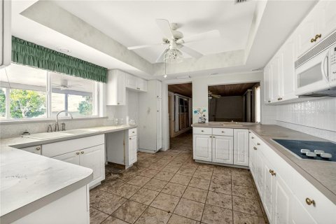 House in Placida, Florida 2 bedrooms, 138.8 sq.m. № 2103665 - photo 13
