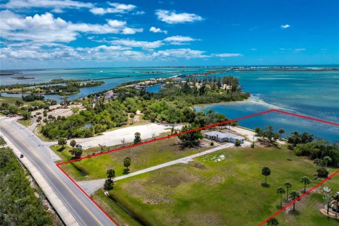 House in Placida, Florida 2 bedrooms, 138.8 sq.m. № 2103665