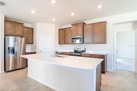 House in San Antonio, Florida 4 bedrooms, 262.73 sq.m. № 2200632 - photo 4
