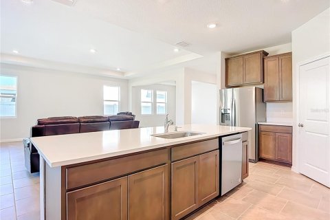 House in San Antonio, Florida 4 bedrooms, 262.73 sq.m. № 2200632 - photo 8