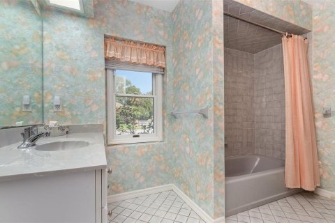 House in Ormond Beach, Florida 3 bedrooms, 225.2 sq.m. № 1631586 - photo 7