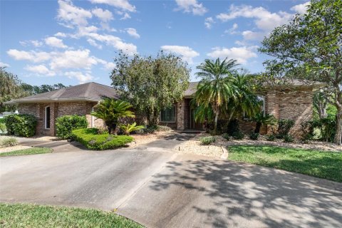 House in Ormond Beach, Florida 3 bedrooms, 225.2 sq.m. № 1631586 - photo 17